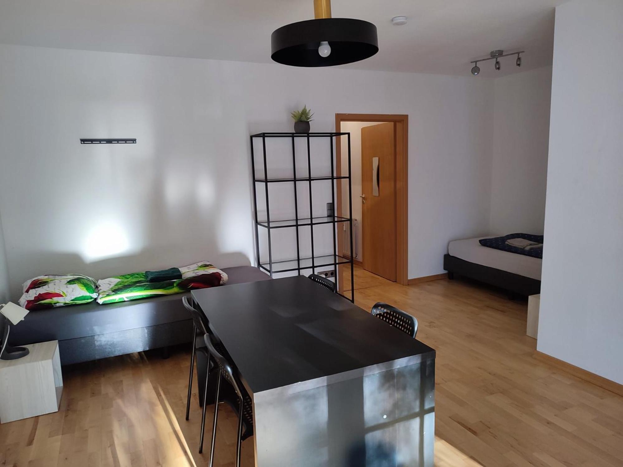 Apartment Monteurwohnung Mit Garten 6 Personen Dusseldorf