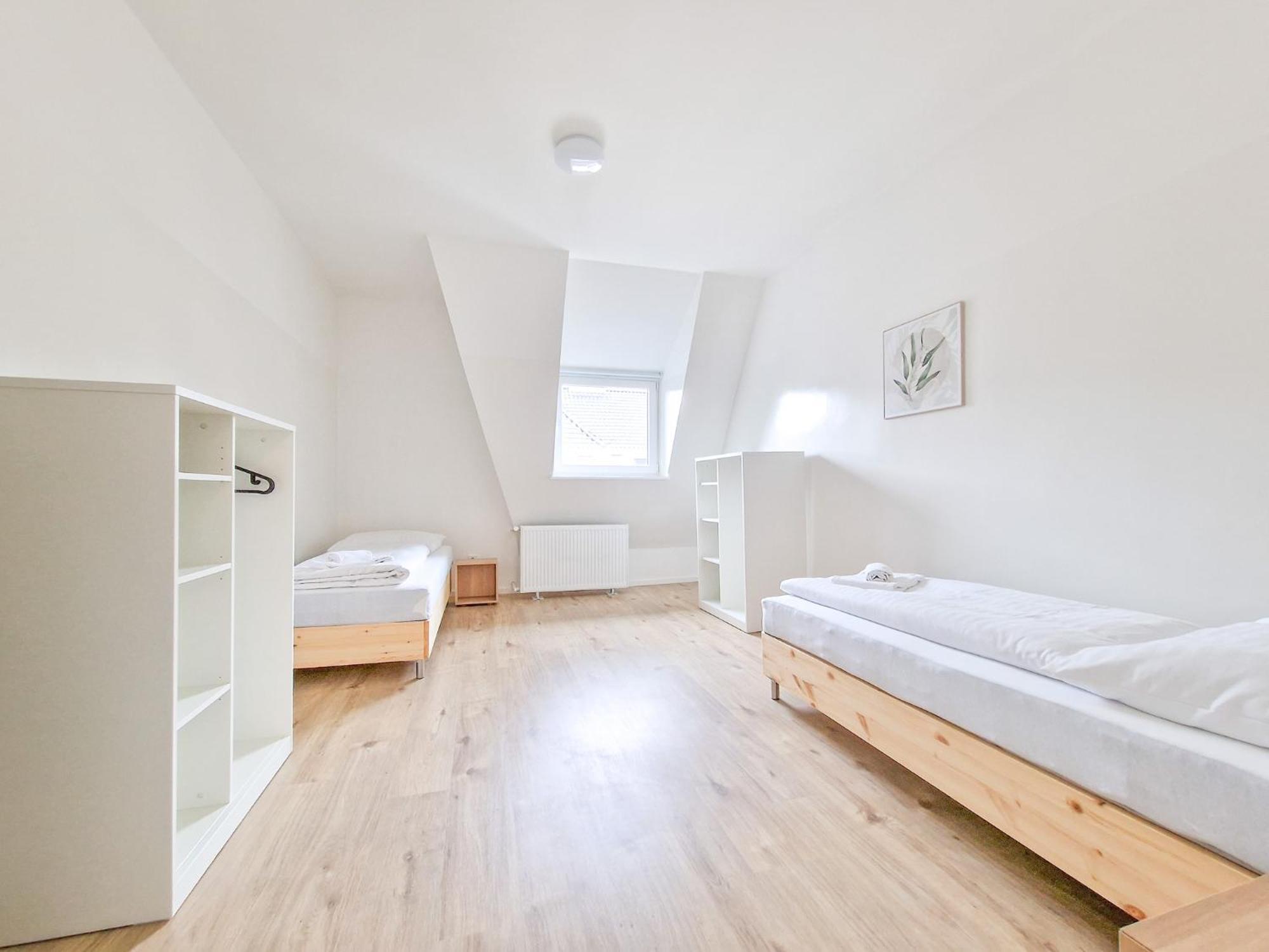 Raj Living - 1 Or 3 - 20 Min Messe Dus And Old Town Dus Düsseldorf