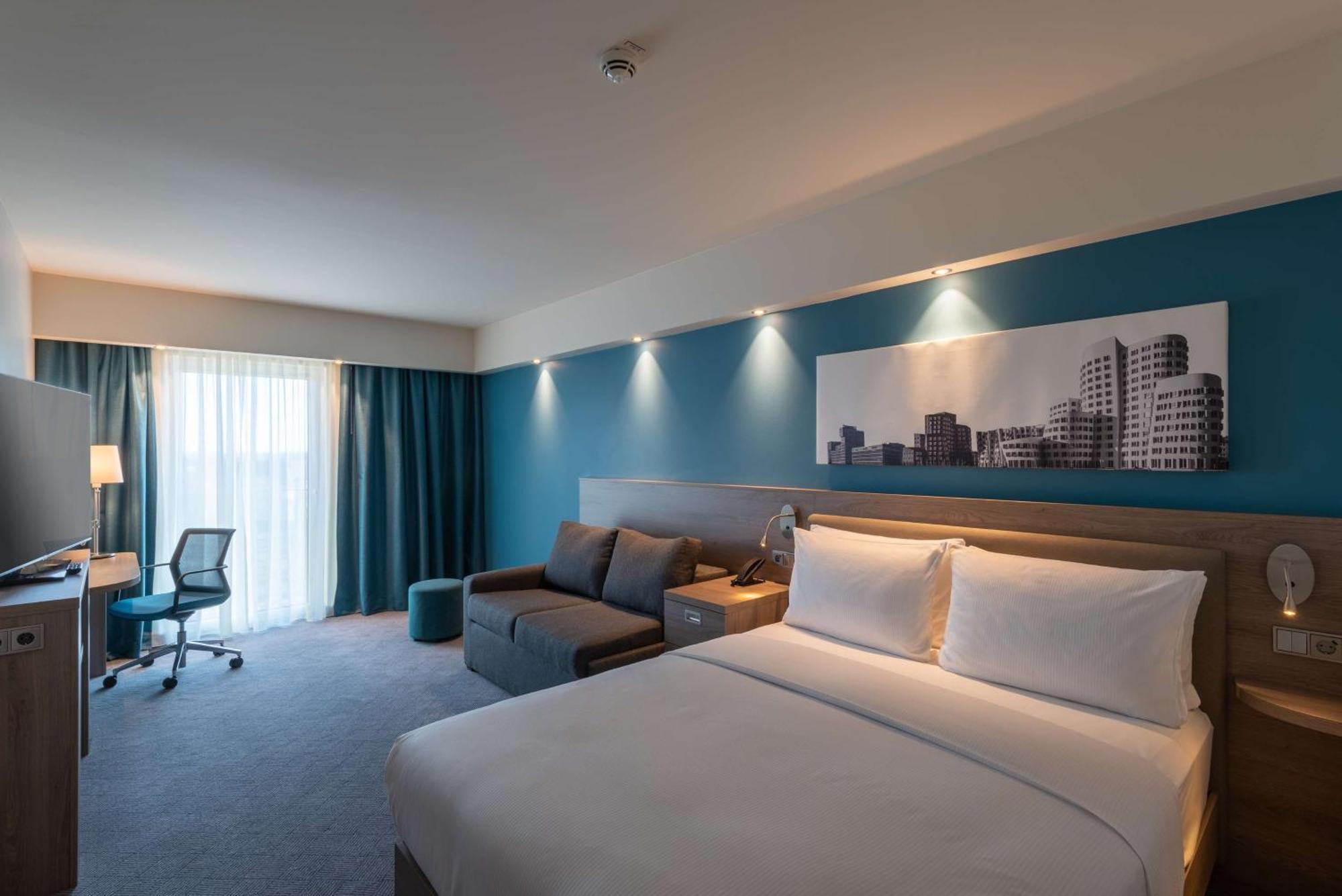 Hampton By Hilton Centre