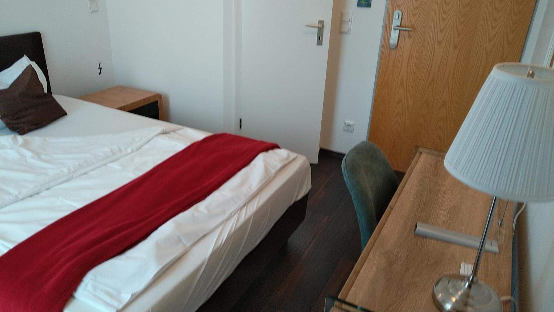 Gemini 3* Dusseldorf