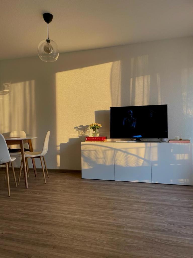 Zentrale, 55m2, Helle 2 Whg Naehe Messe Apartamento