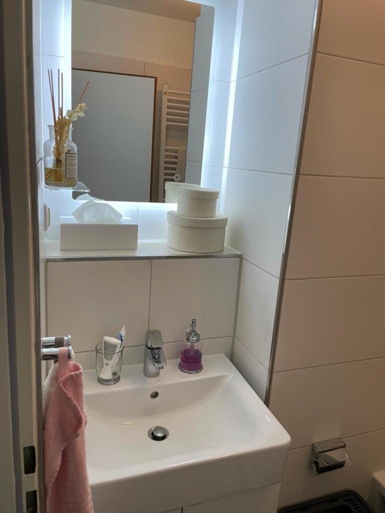 Zentrale, 55m2, Helle 2 Whg Naehe Messe