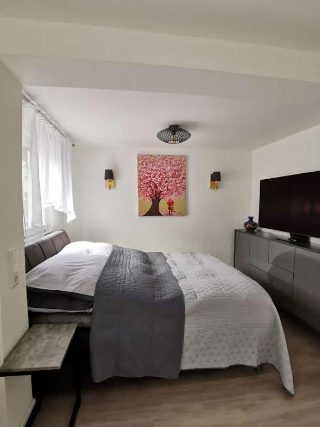Apartment Bei Der Palme Mit Sauna Moeglichkeit Dusseldorf