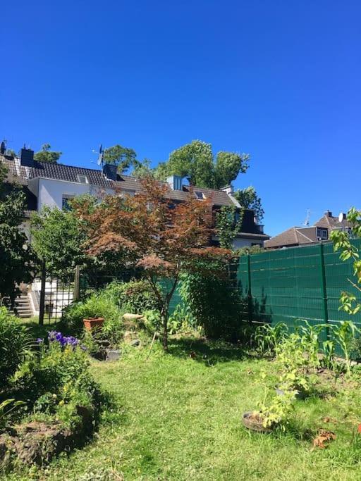 Near Messe And Airport, 2-bedroom Duplex With Kitchen And Garden Apartment Dusseldorf