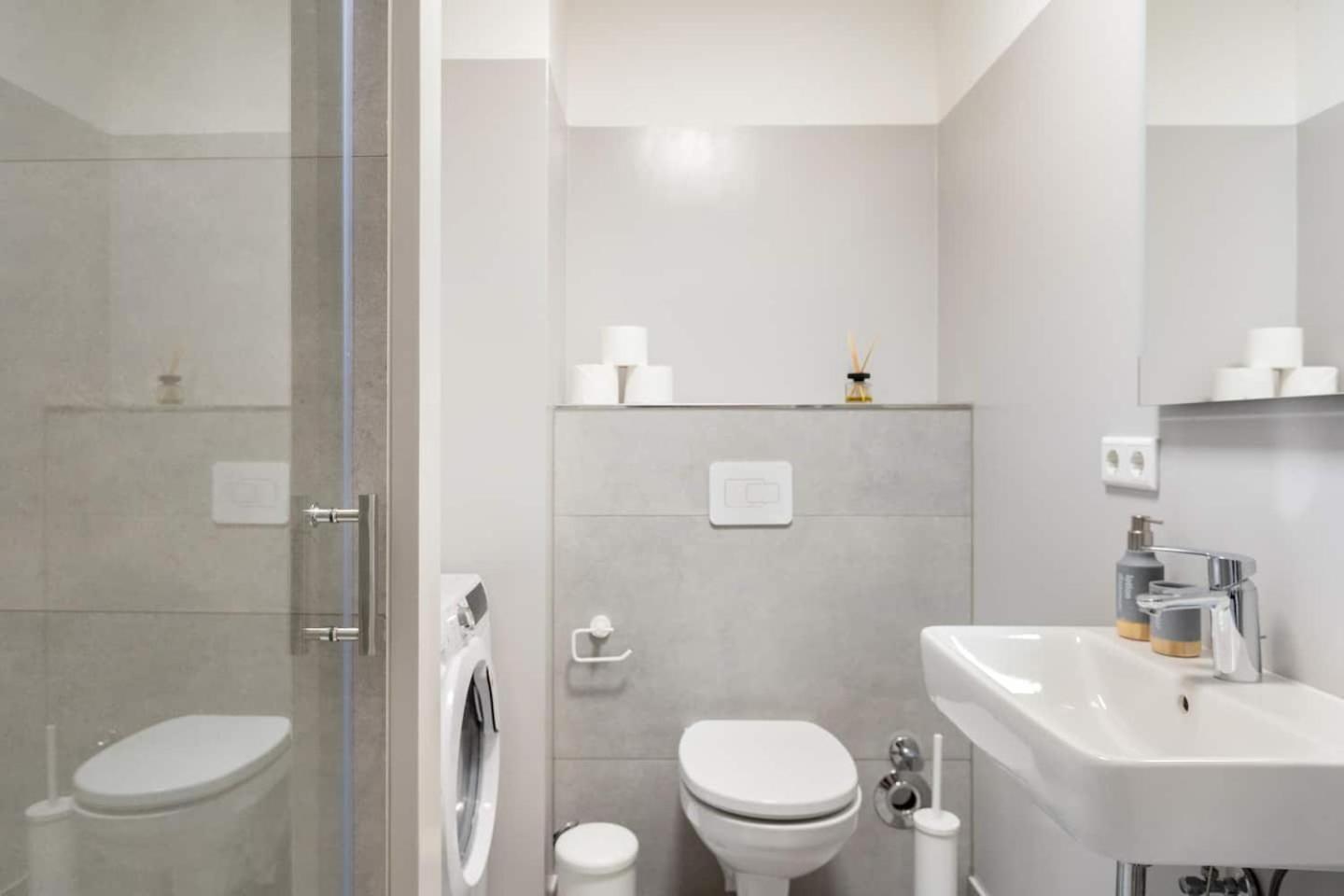 2bedroom In - Near Messe *