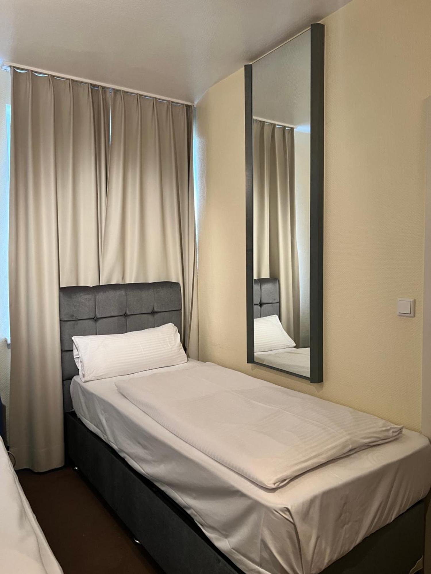 Hotel Monopol Centre 3*