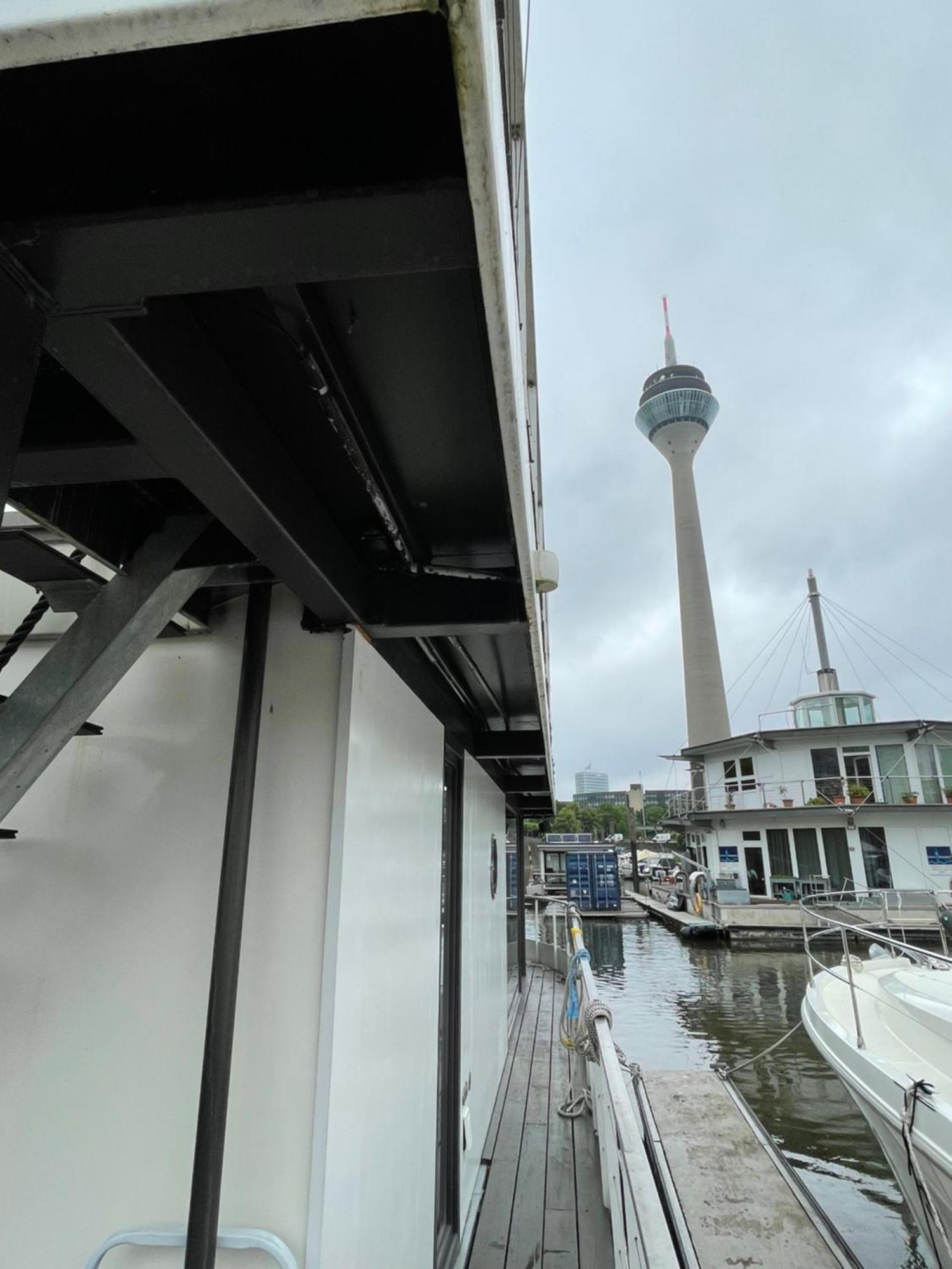 Botel Hausboot Iron Franz- Entspannung Auf Dem Wasser