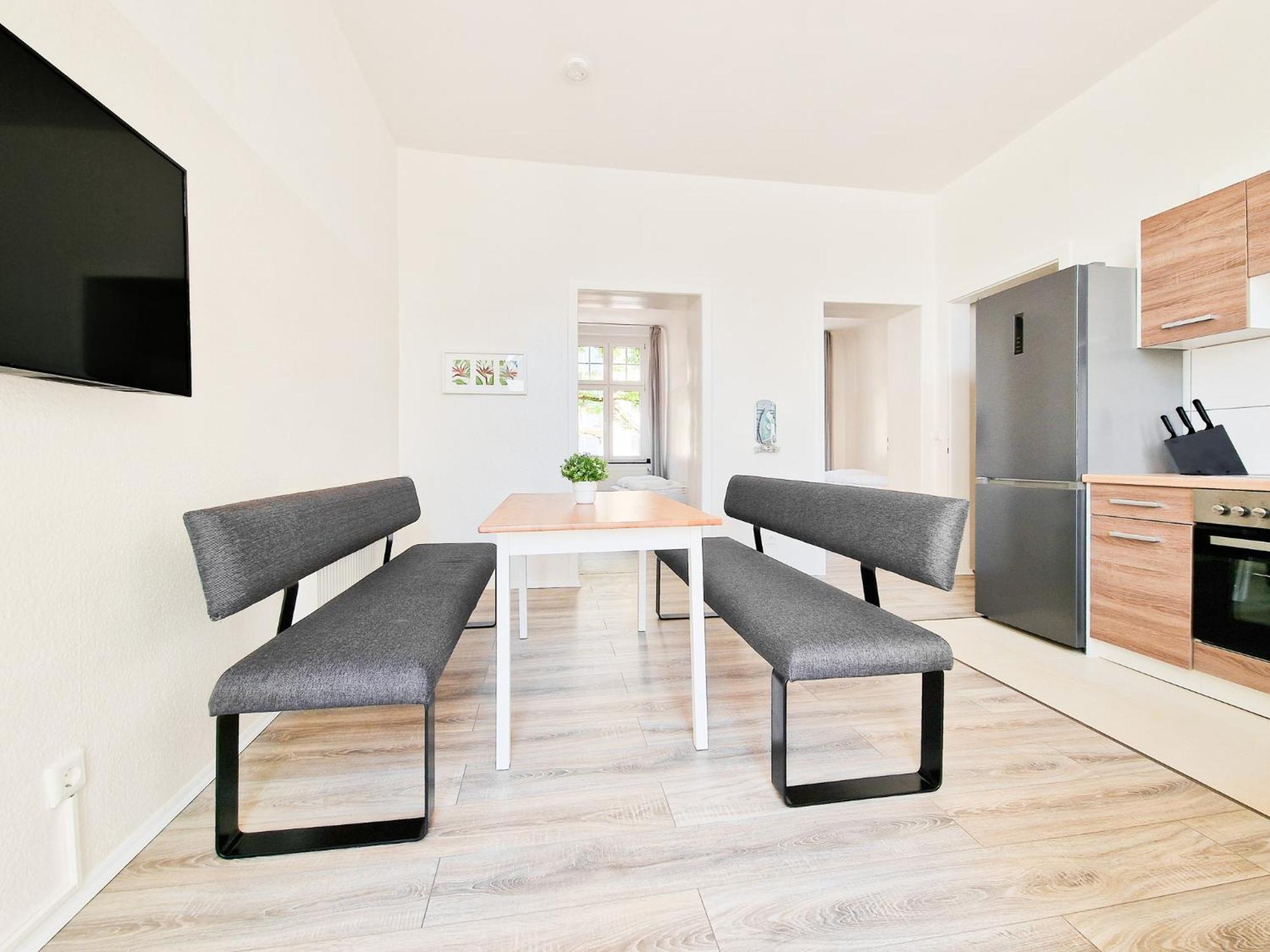 Apartment Raj Living - 3 Mit Balkon - 15 Min Zur Messe Dus *