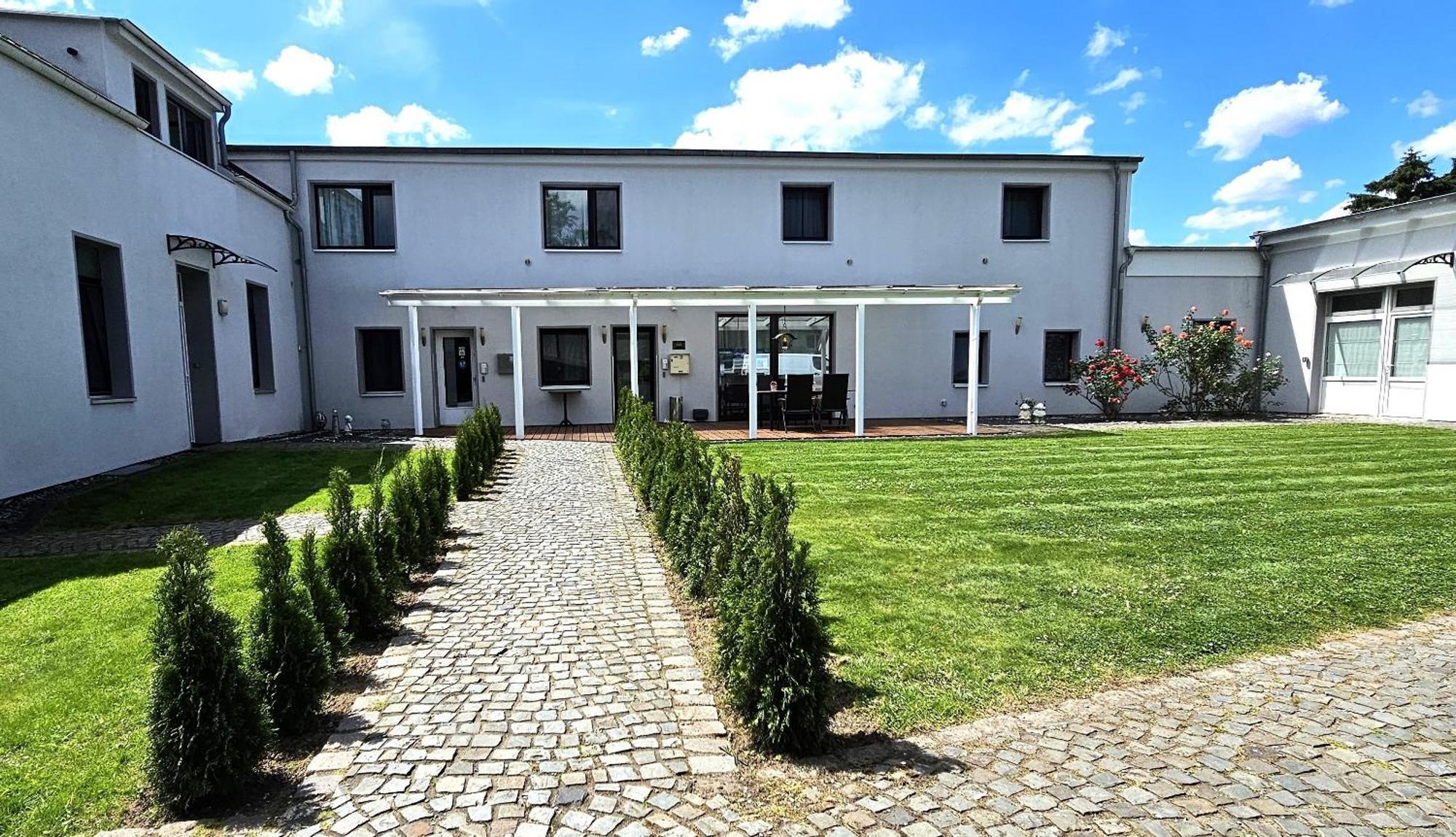 Hotel Airport Messe 3*