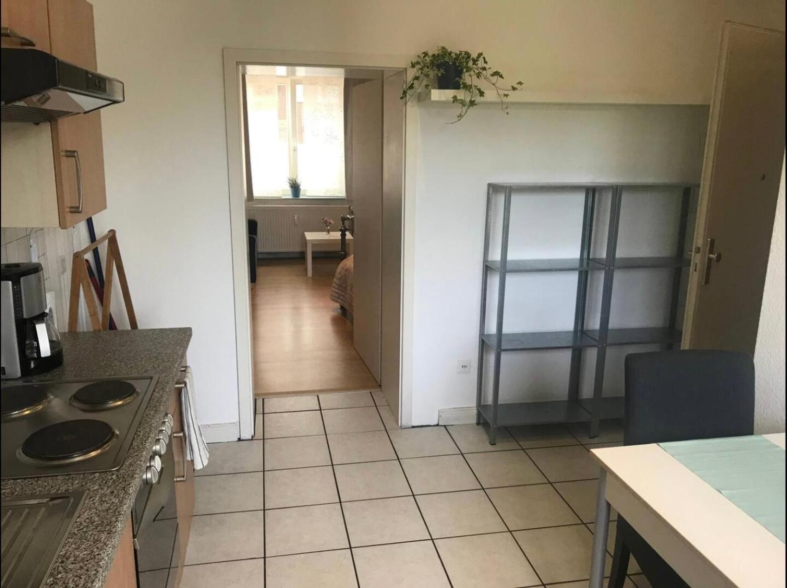 Apartment Apartment, Parterre, Fuer 3 Gaeste, Zentral Gelegen, Mitsubishi Halle *
