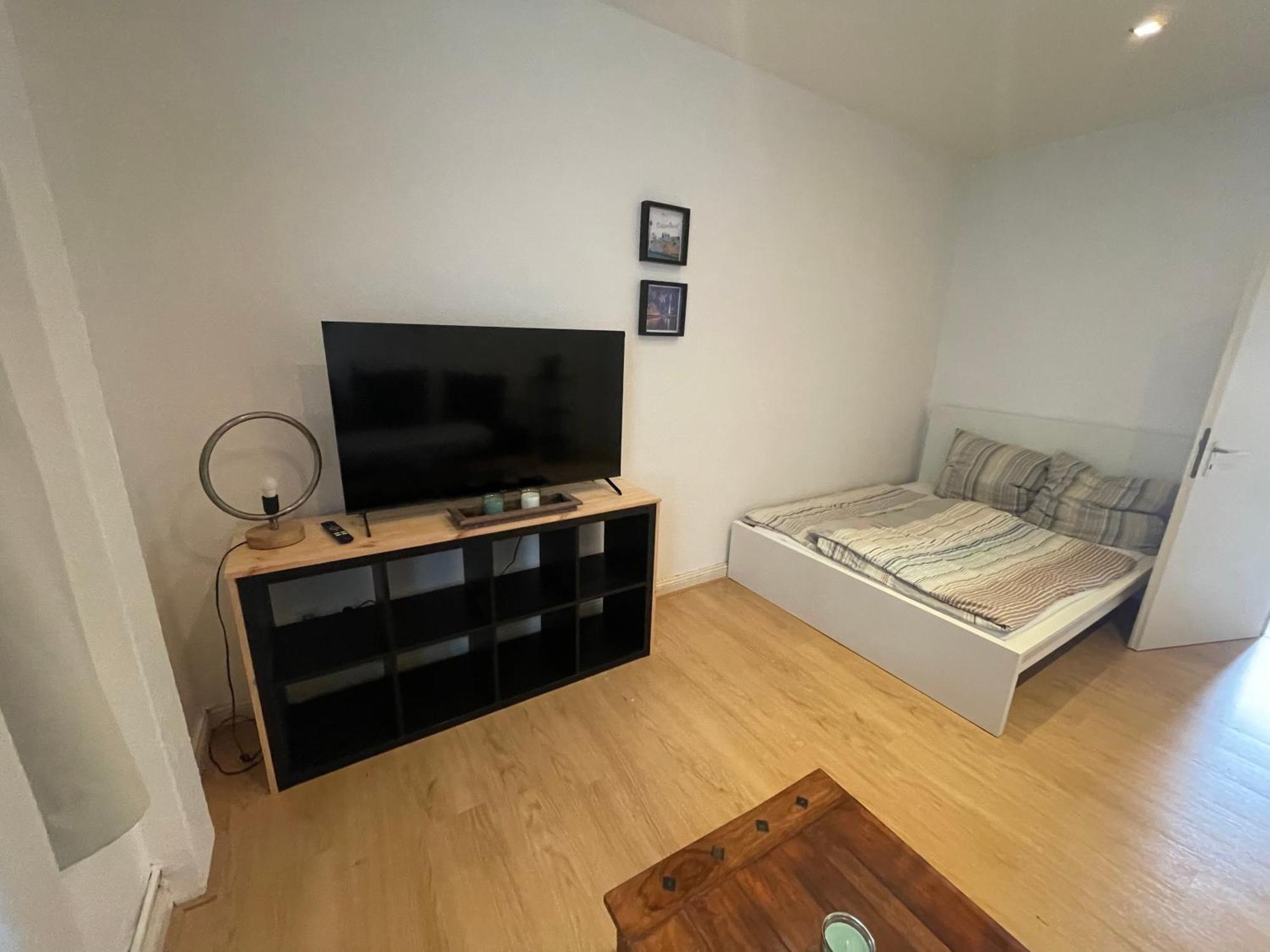 Apartment, Parterre, Fuer 3 Gaeste, Zentral Gelegen, Mitsubishi Halle Apartment *