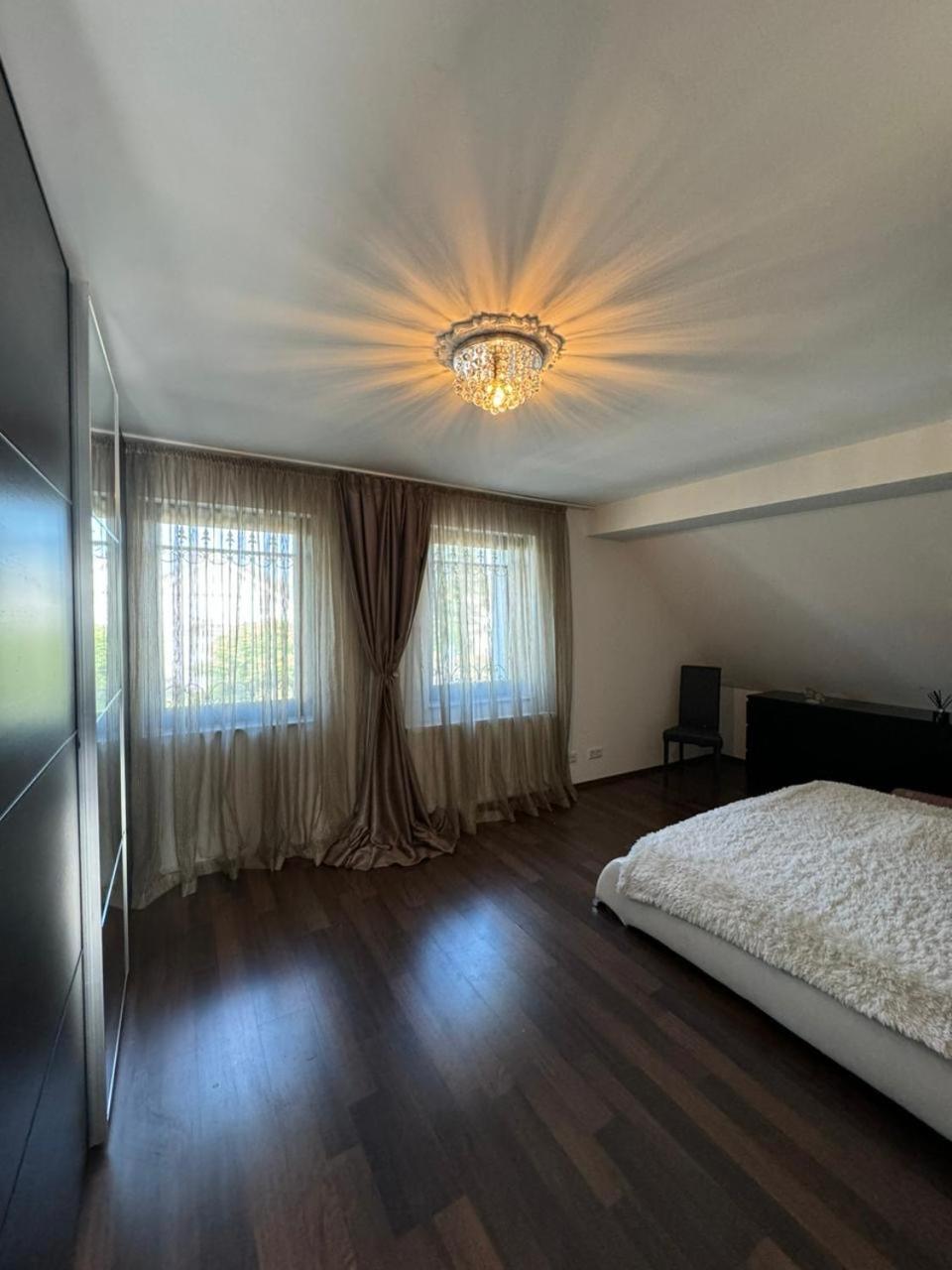 Villa House Near Messe Dusseldorf
