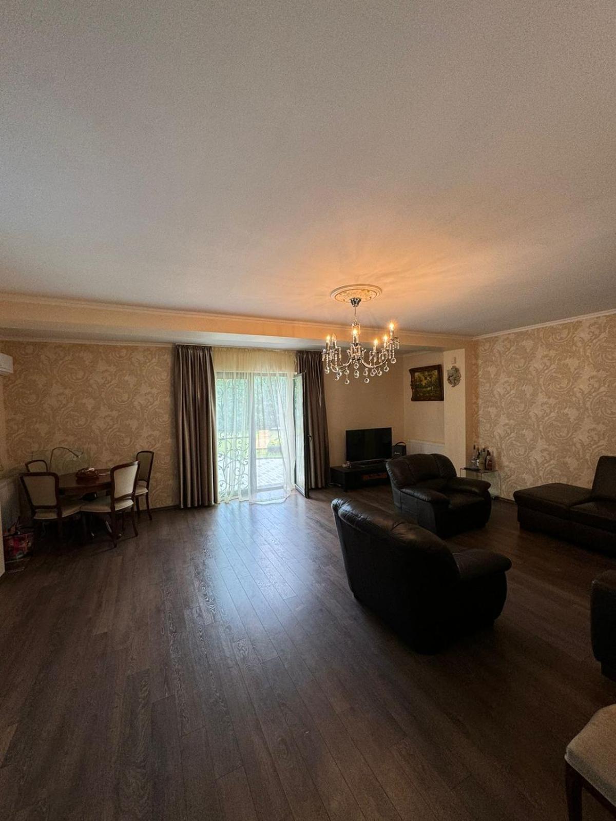 House Near Messe *