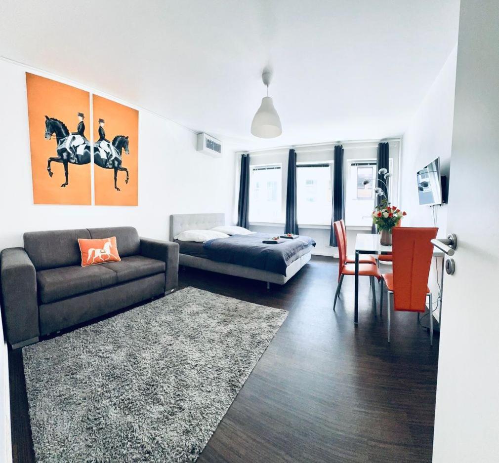 Center Apartment *
