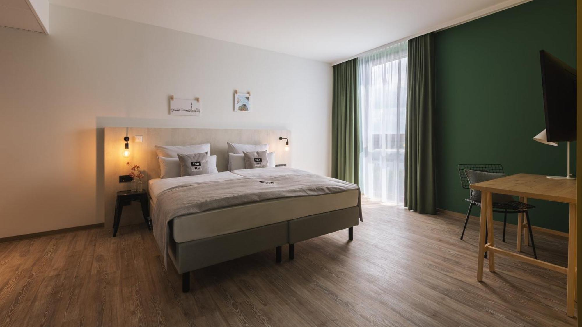 - The Niu Tab Main Station By Ihg 3* Dusseldorf