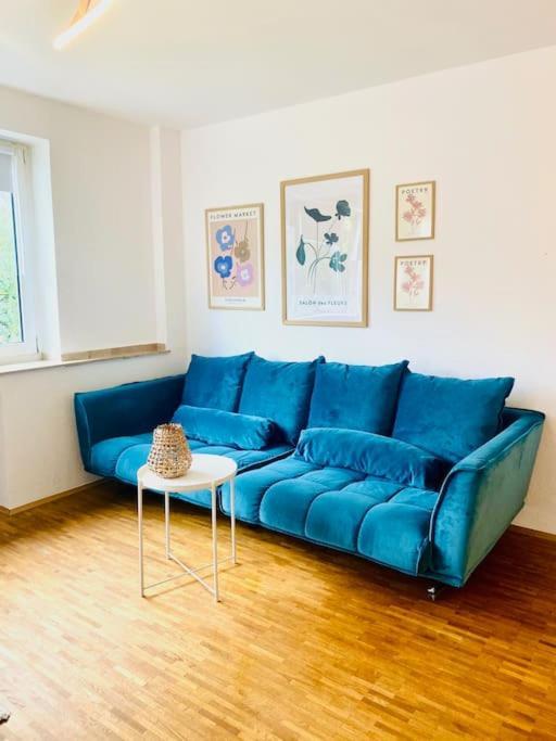 And Calm In Apartment Dusseldorf
