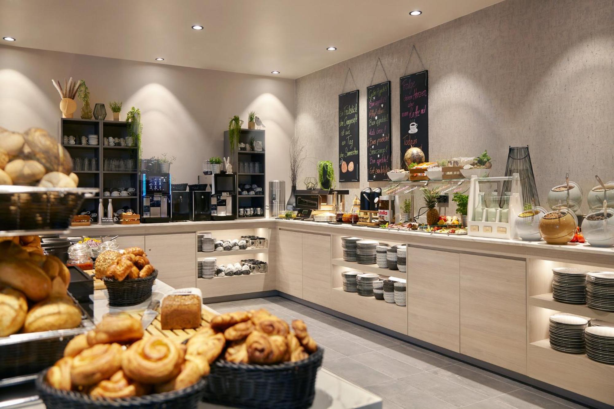 Hotel - The Niu, Hub Messe By Ihg 3*