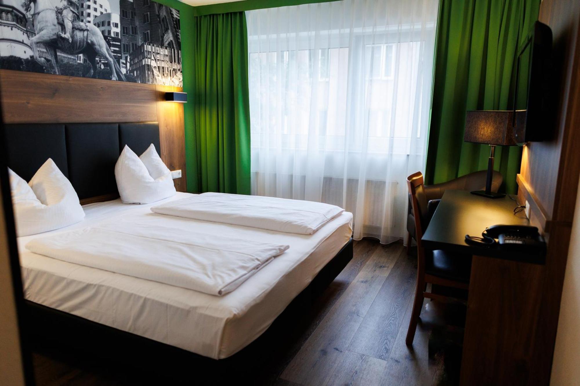 Bellevue 3* Dusseldorf