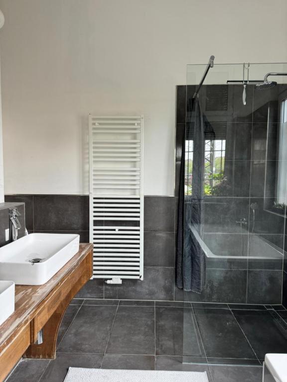 Heaven Homes - 5 Min Bis Zur Duesseldorfer Innenstadt Homestay