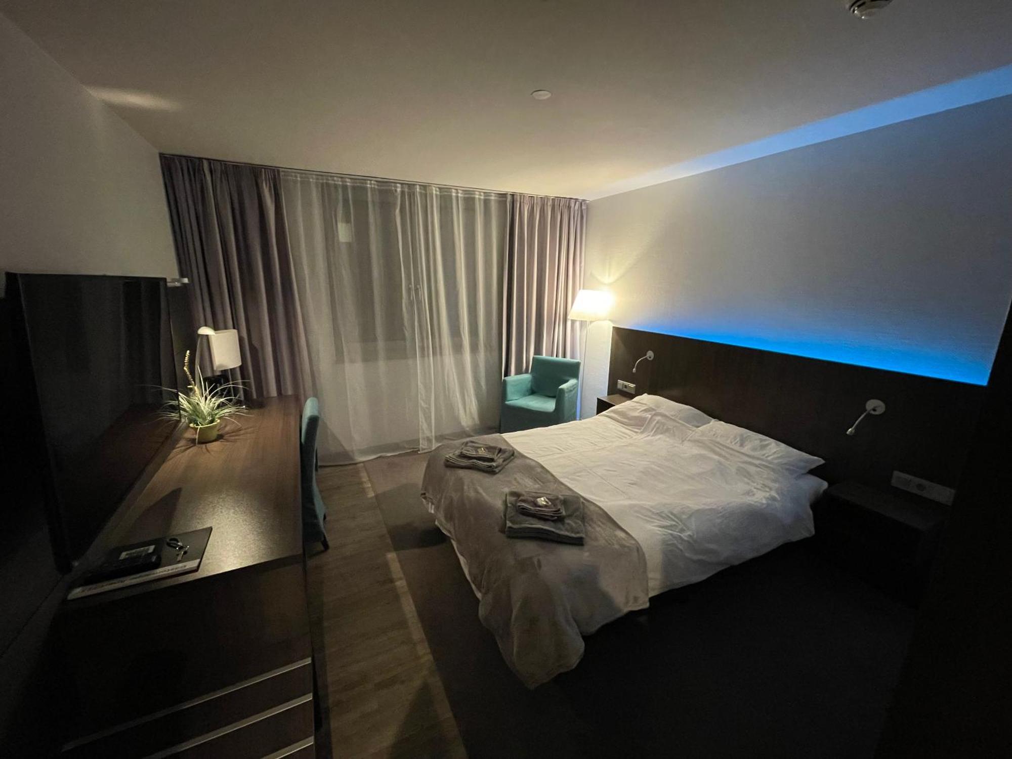 4* Boutique Zimmer Am Hafen + öpnv&tg Düsseldorf