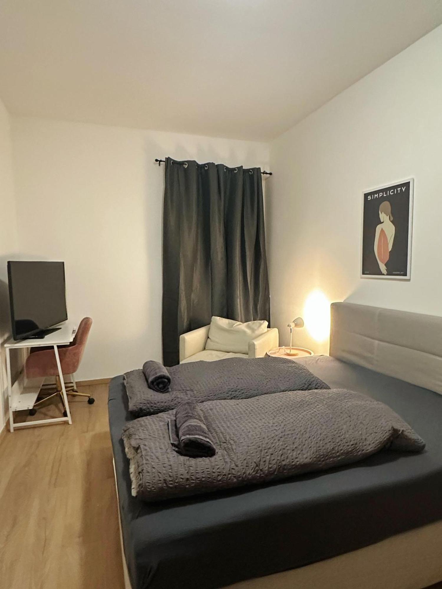 Apartment 5 Betten Montuerwhonung Mit Waschmaschine Düsseldorf