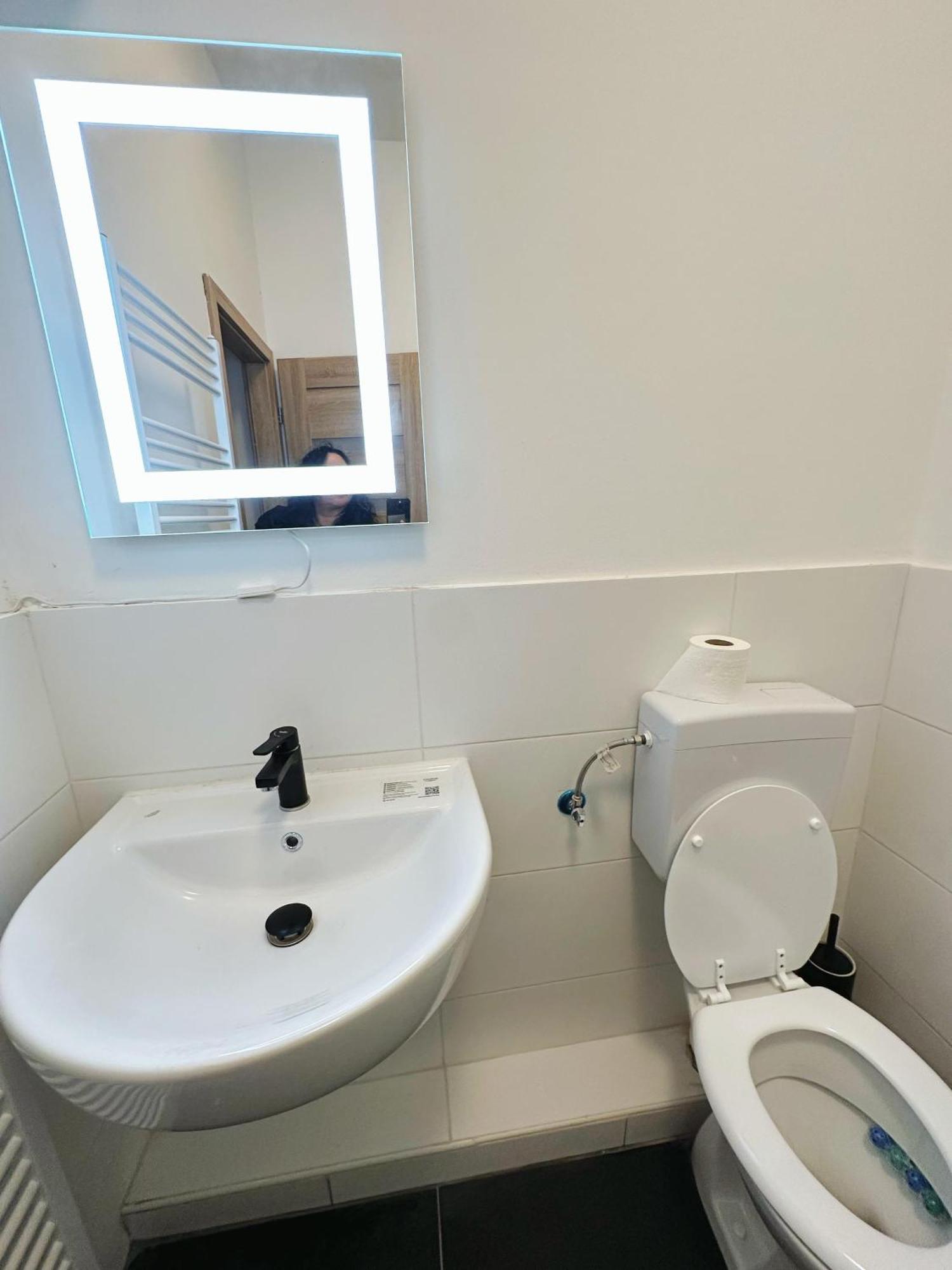 Apartment 5 Betten Montuerwhonung Mit Waschmaschine *