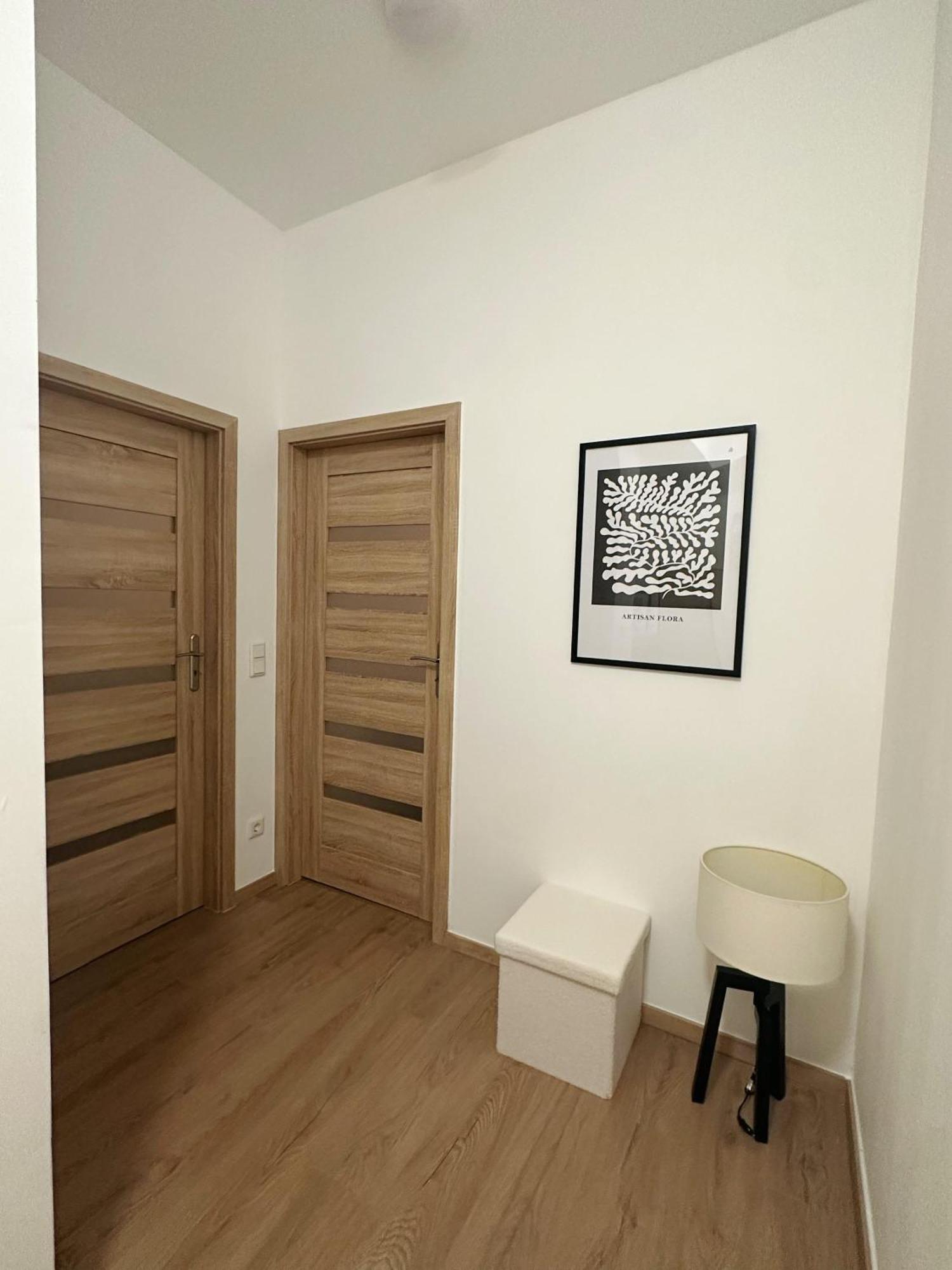 Apartment 5 Betten Montuerwhonung Mit Waschmaschine Düsseldorf