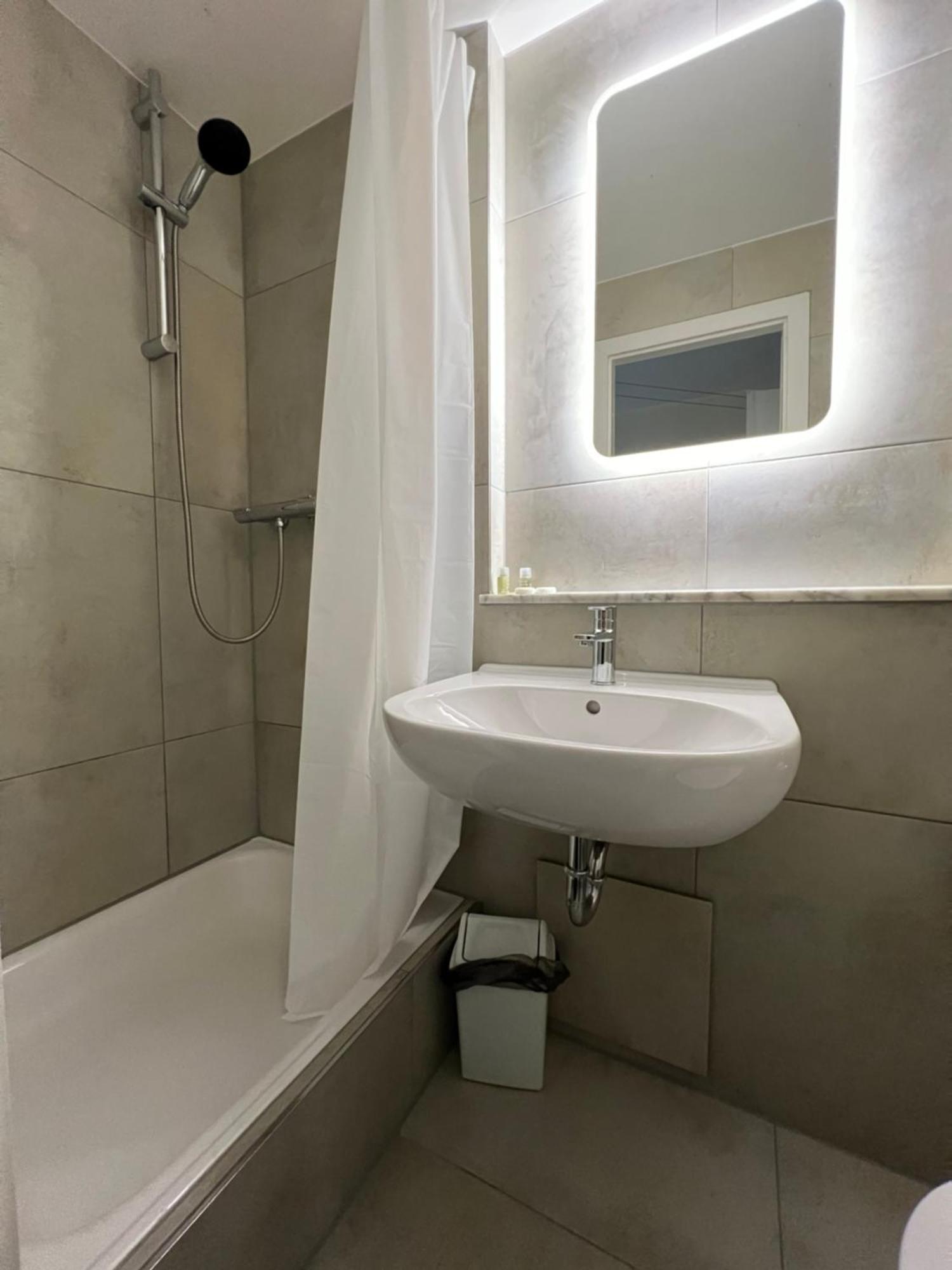 Monopol Centre 3* Dusseldorf