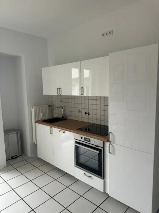 Apartamento 4 Bedroom In Fancy Oberkassel Düsseldorf