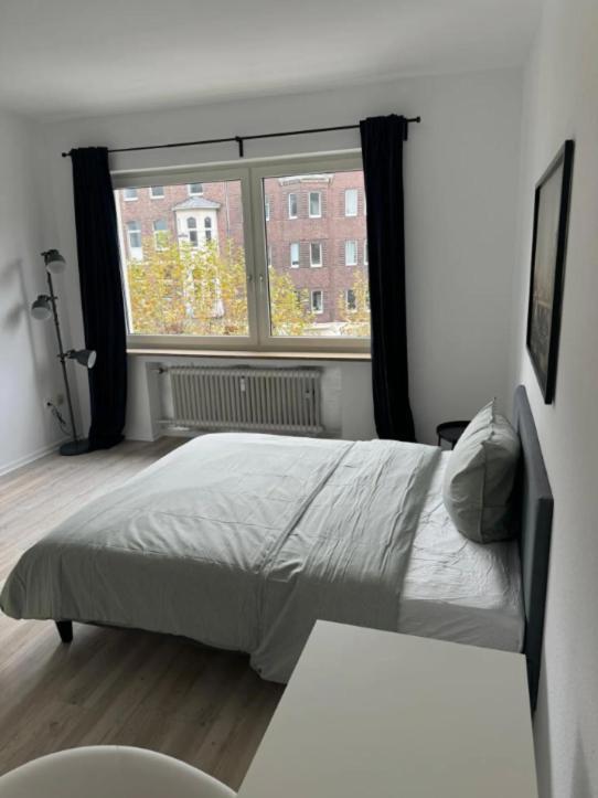 4 Bedroom In Fancy Oberkassel * Düsseldorf