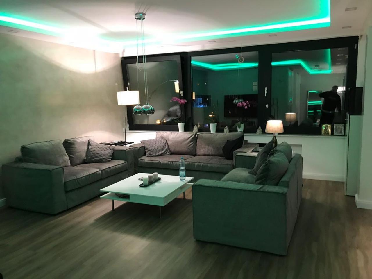 Zuhause , Keine Party, 2 Erwachsene Apartment *