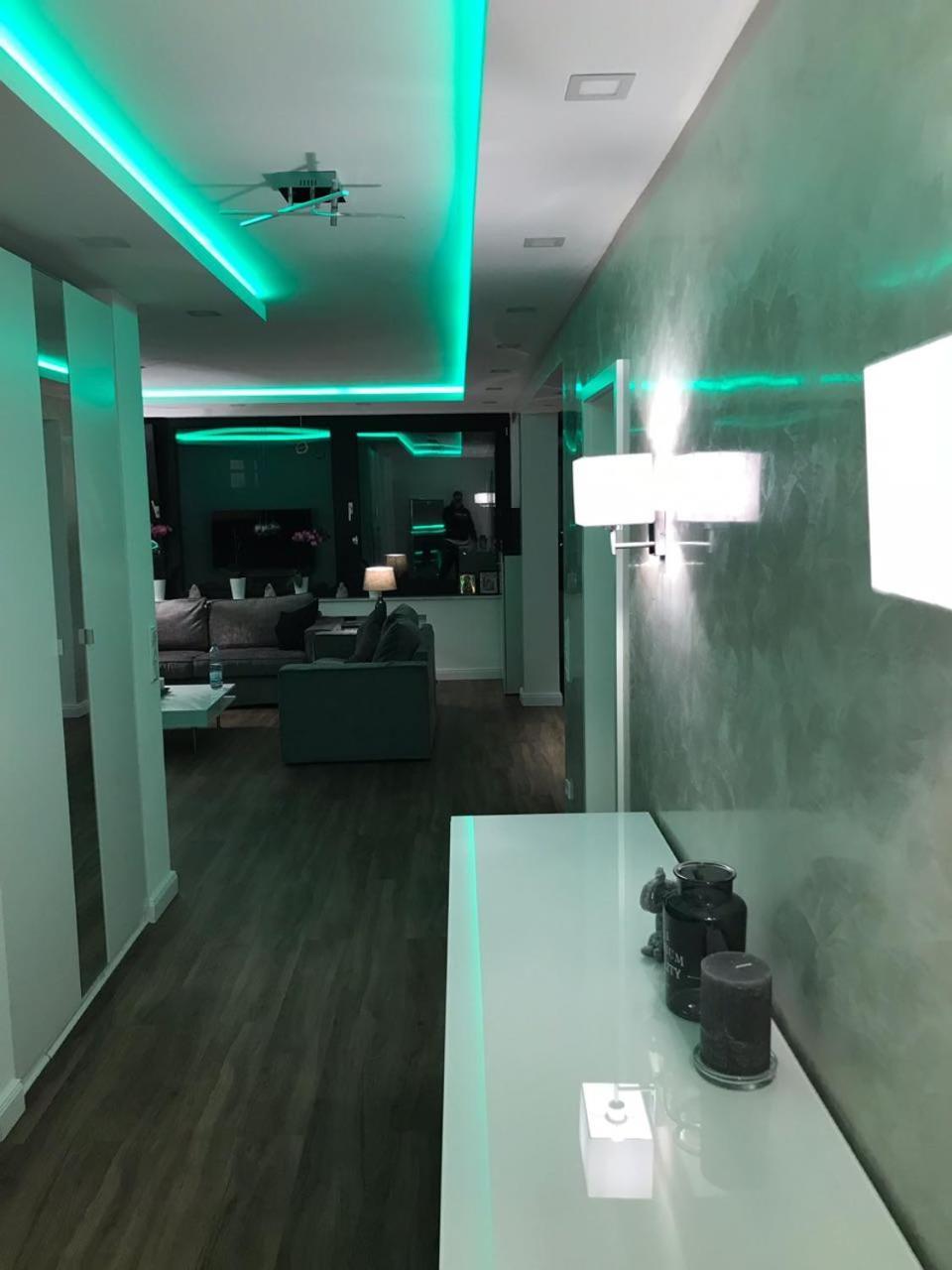 Zuhause , Keine Party, 2 Erwachsene Apartment *