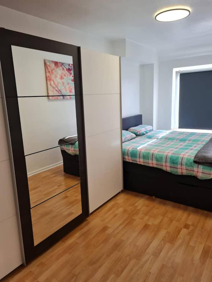 Delight: Prime Location Near Iconic Landmarks * Dusseldorf