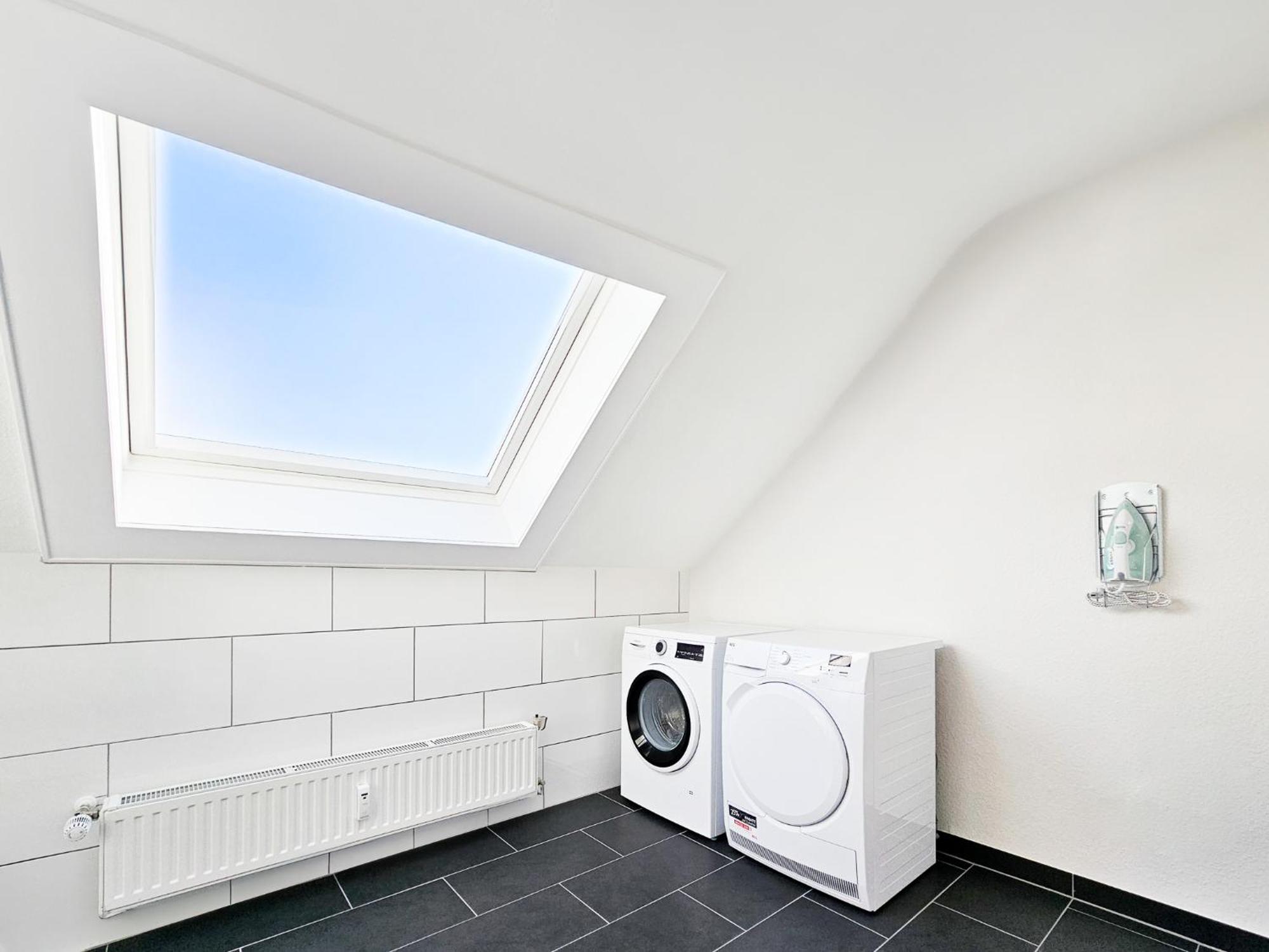 Raj Living - Center With 5 - 10 Min Messe Dus Apartment