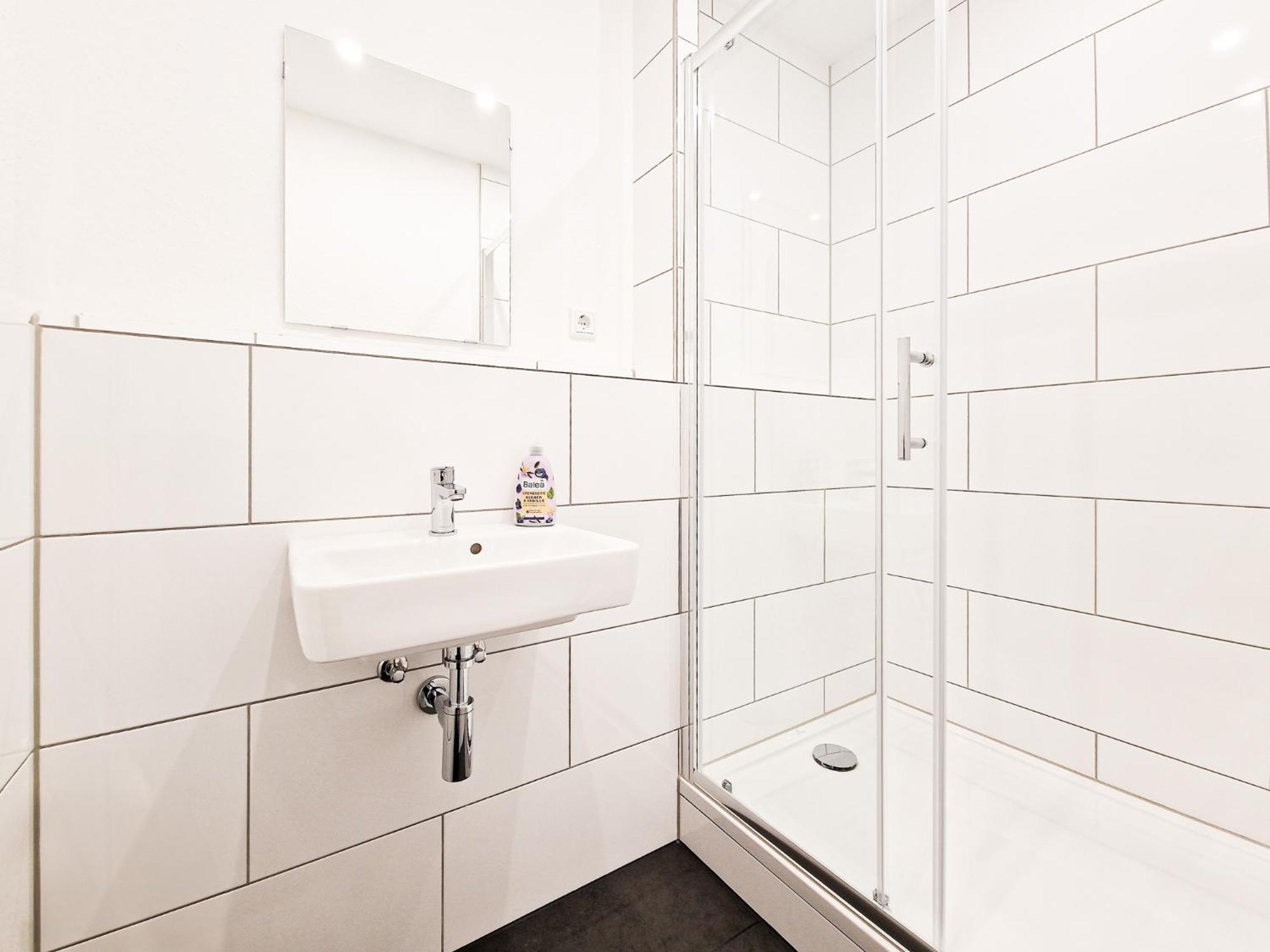 Raj Living - Center With 5 - 10 Min Messe Dus Apartment