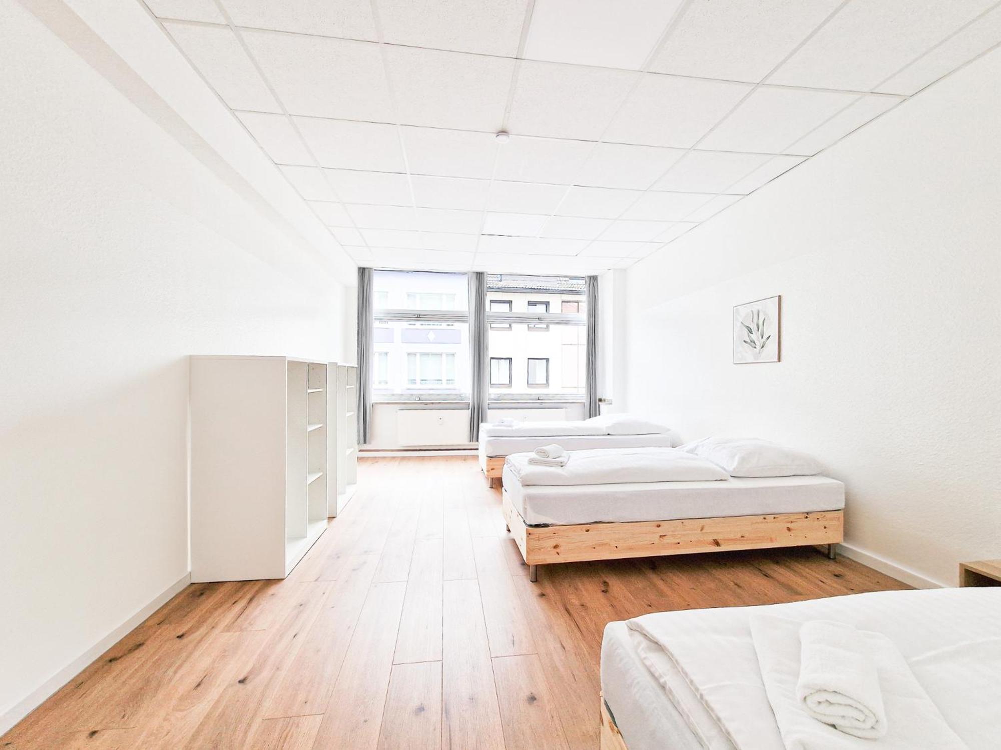 Raj Living - Center With 5 - 10 Min Messe Dus
