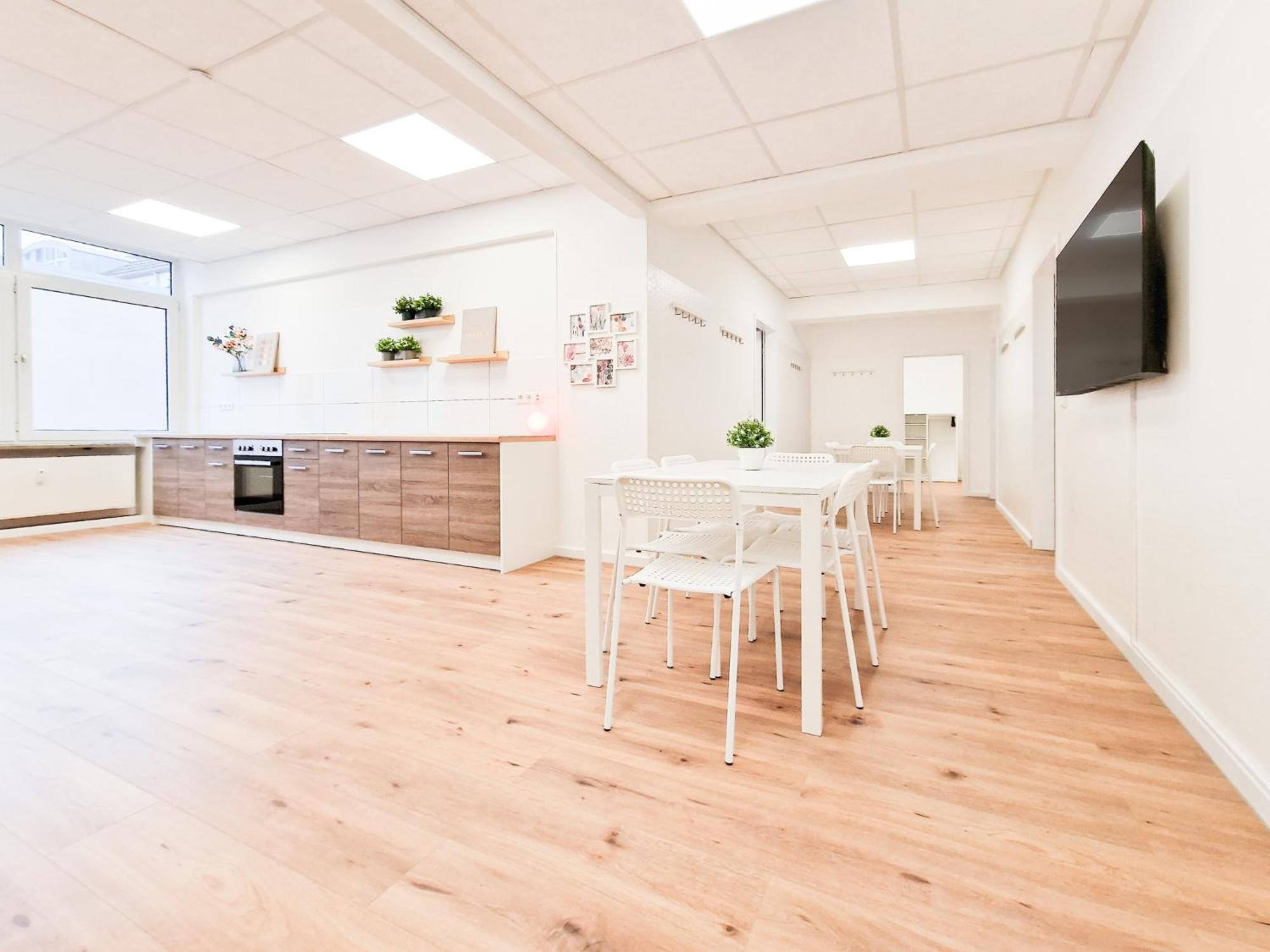 Raj Living - Center With 5 - 10 Min Messe Dus Apartment