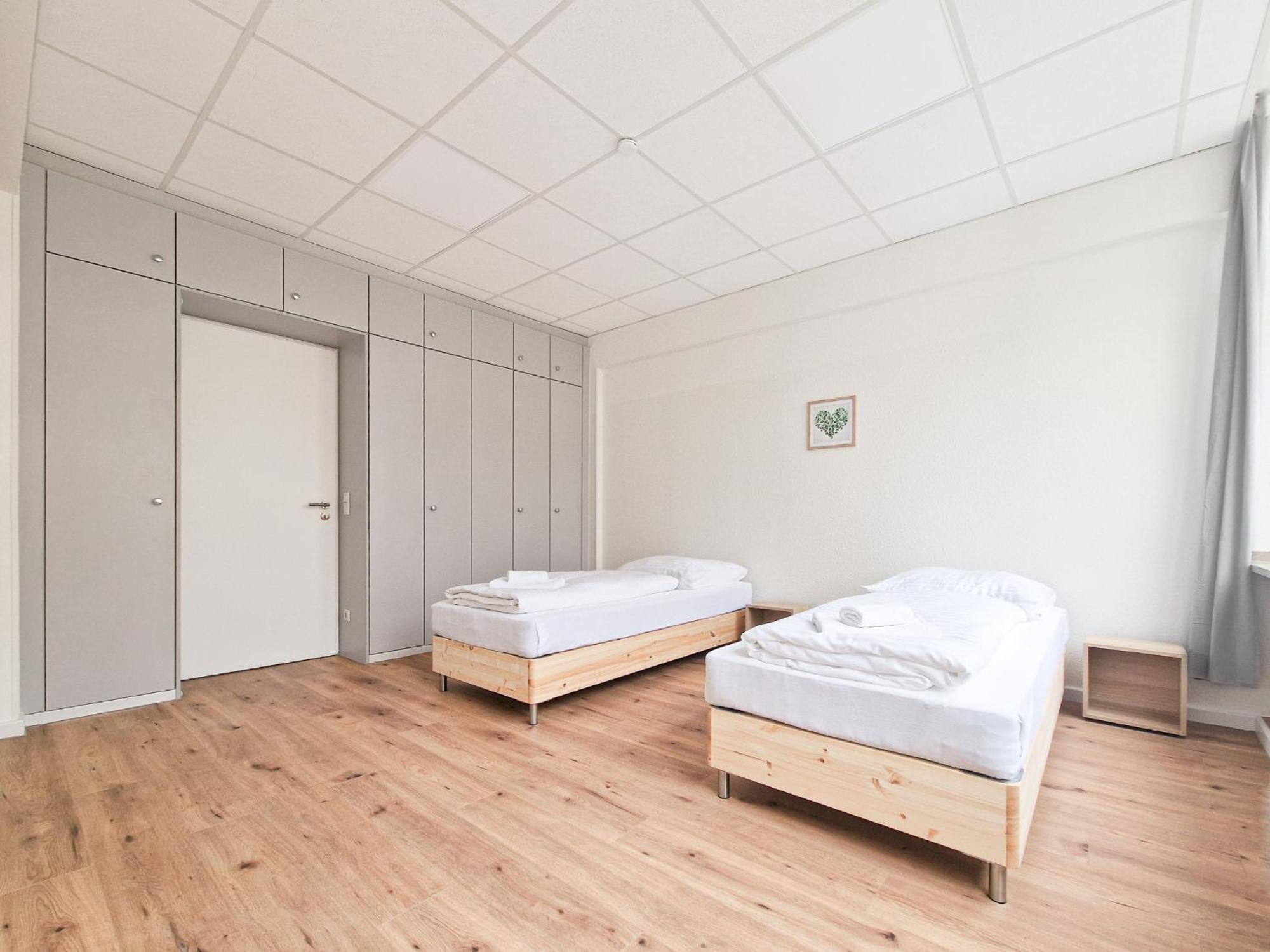 Apartment Raj Living - Center With 5 - 10 Min Messe Dus