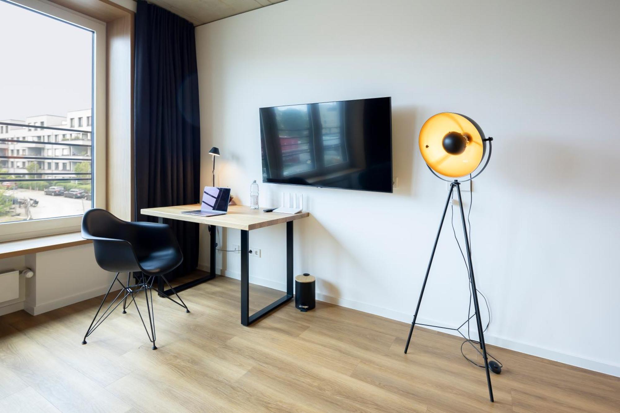 Riverside Apartment *