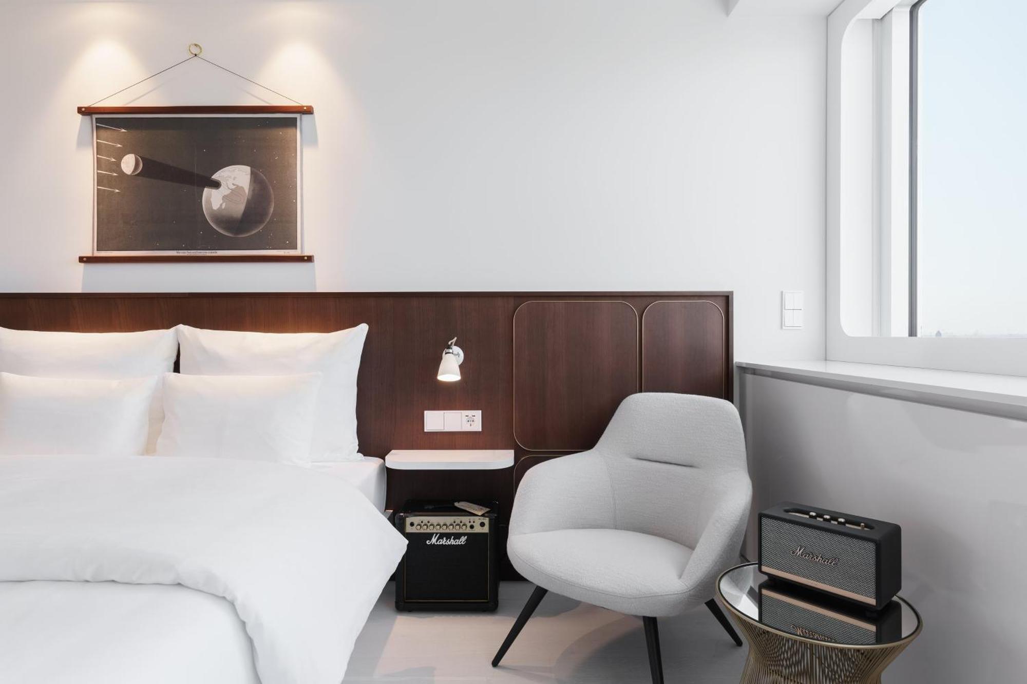 Ruby Luna 4* Dusseldorf