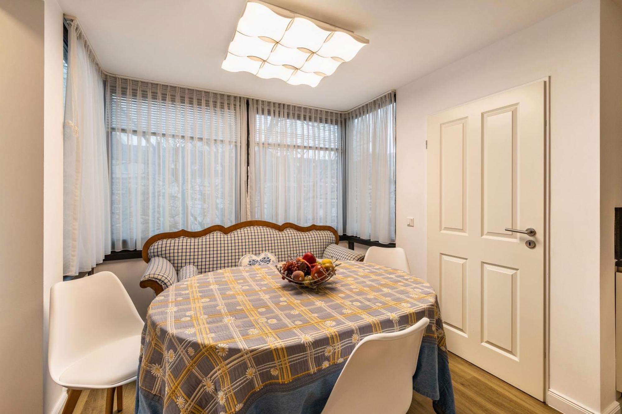 Zuhause 2 Apartment