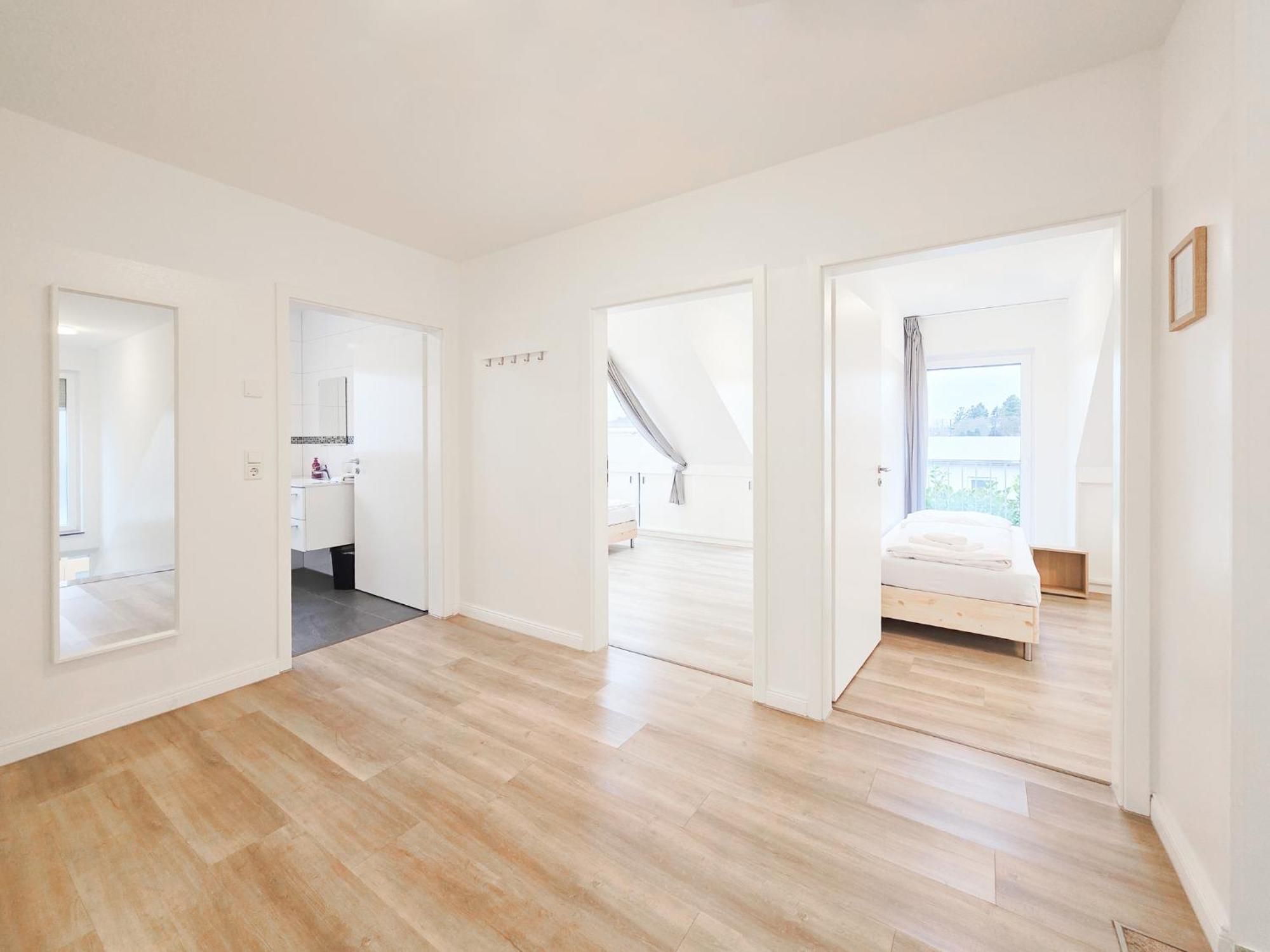 Raj Living - 6 Haus - Grosse Kueche - Garten - Parkplatz - 25min Messe Dus Düsseldorf