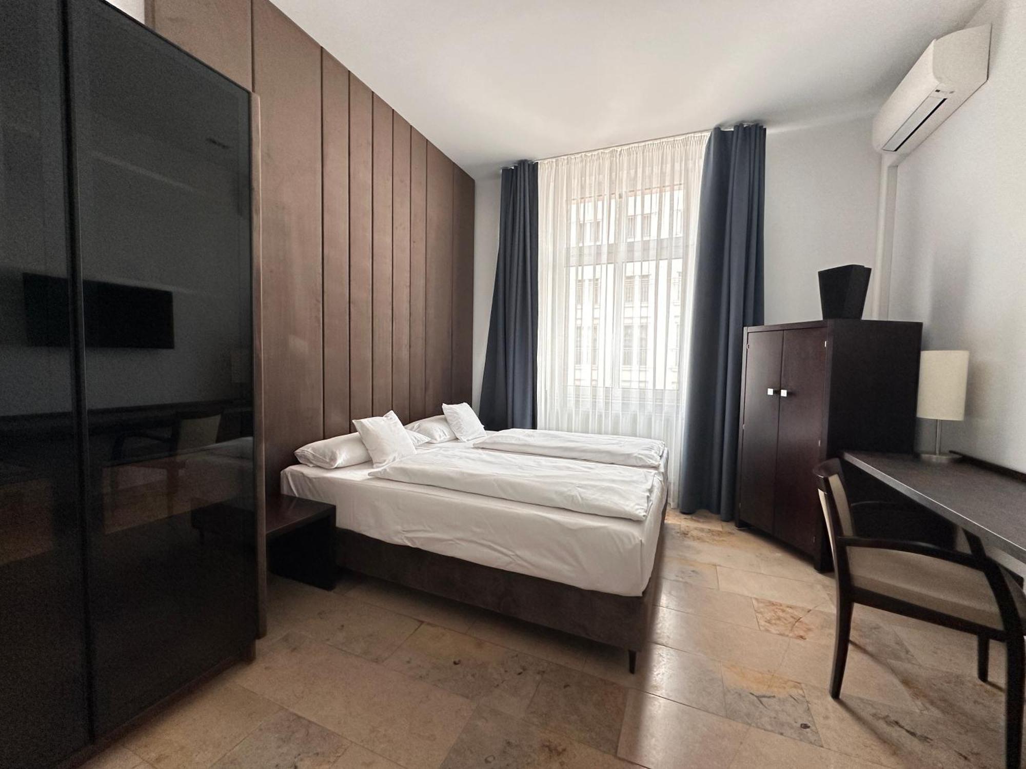 Devin Art Hotel