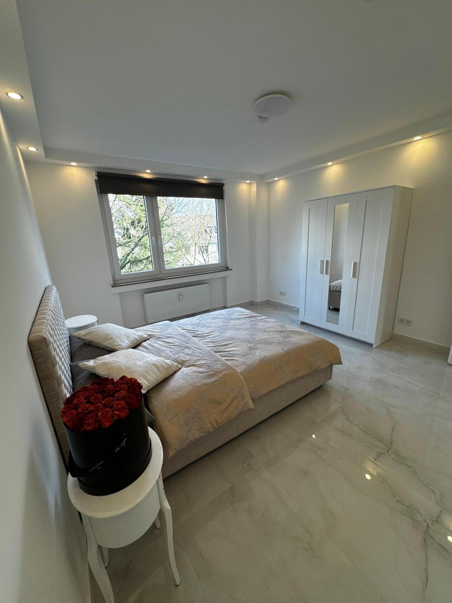 Apartment Rheinblick Oberkassel Dusseldorf