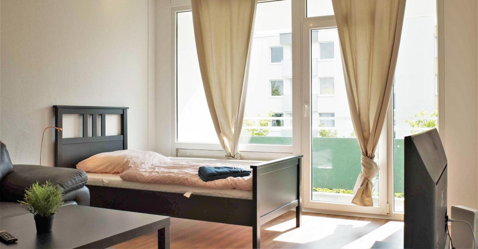 Apartment And Work *