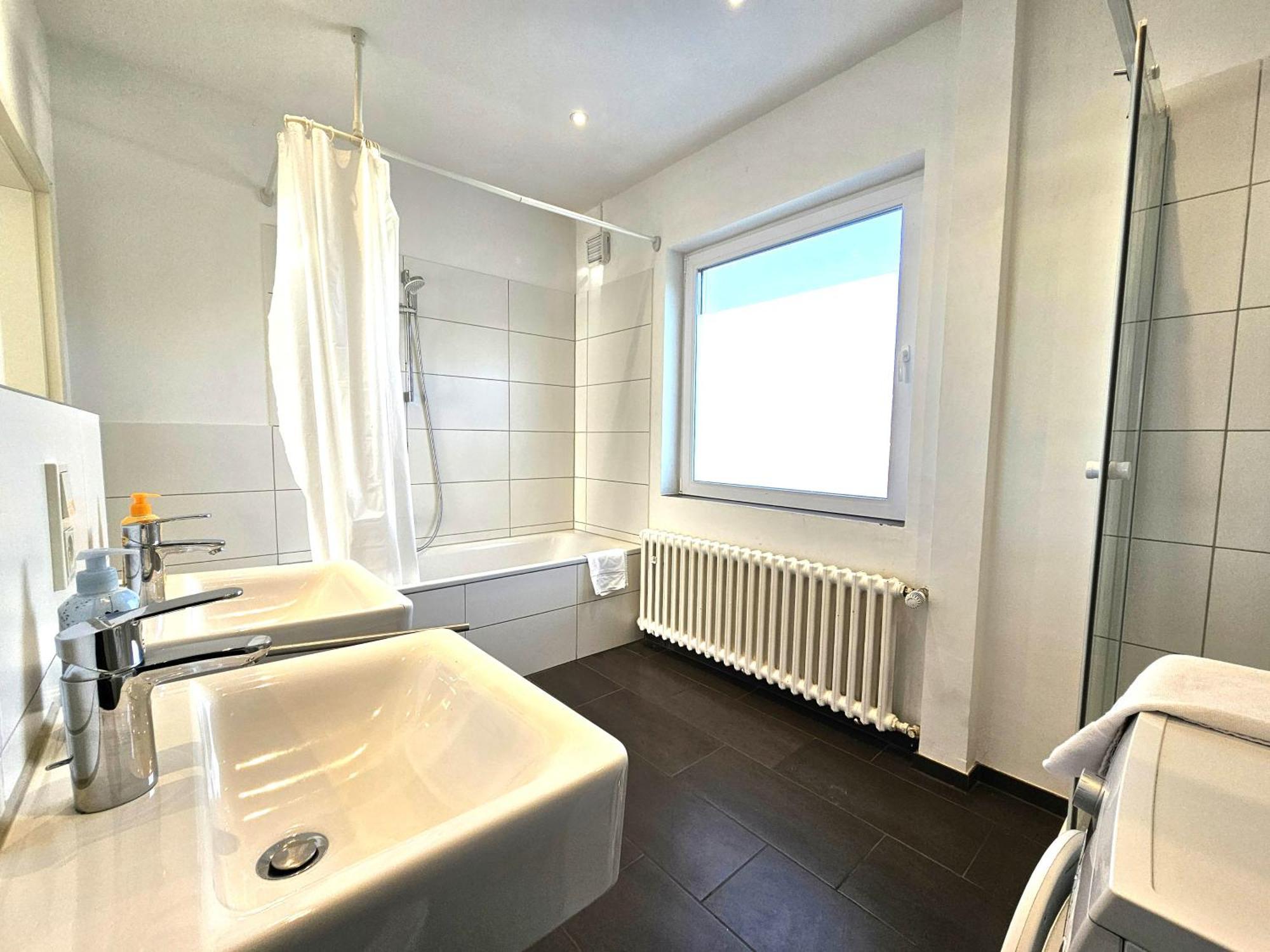 Spacious House * Dusseldorf