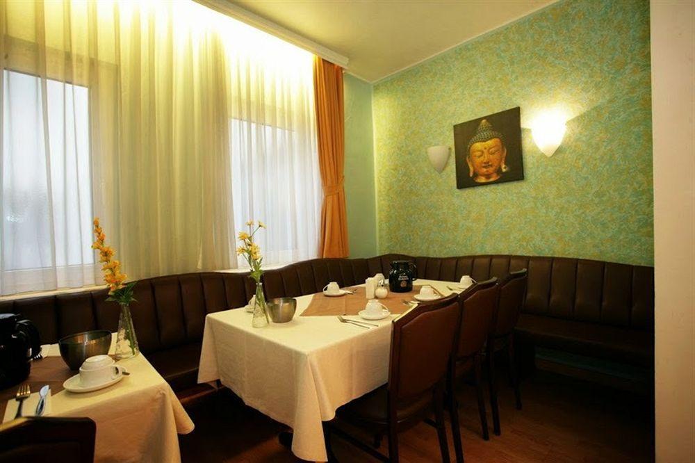 An Der Oper 3* Düsseldorf