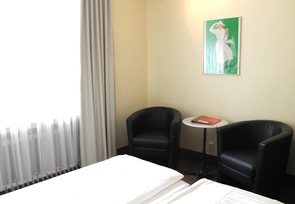 Hotel Monopol Centre Dusseldorf