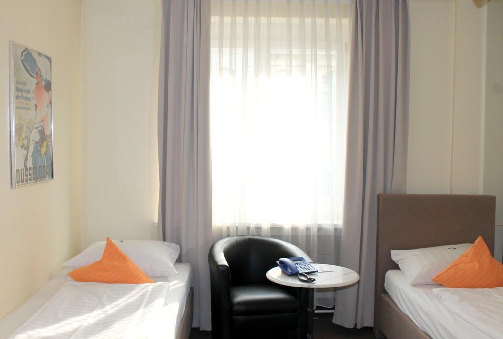 Hotel Monopol Centre 3*