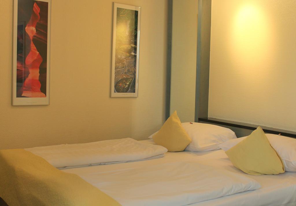 Hotel Monopol Centre 3*